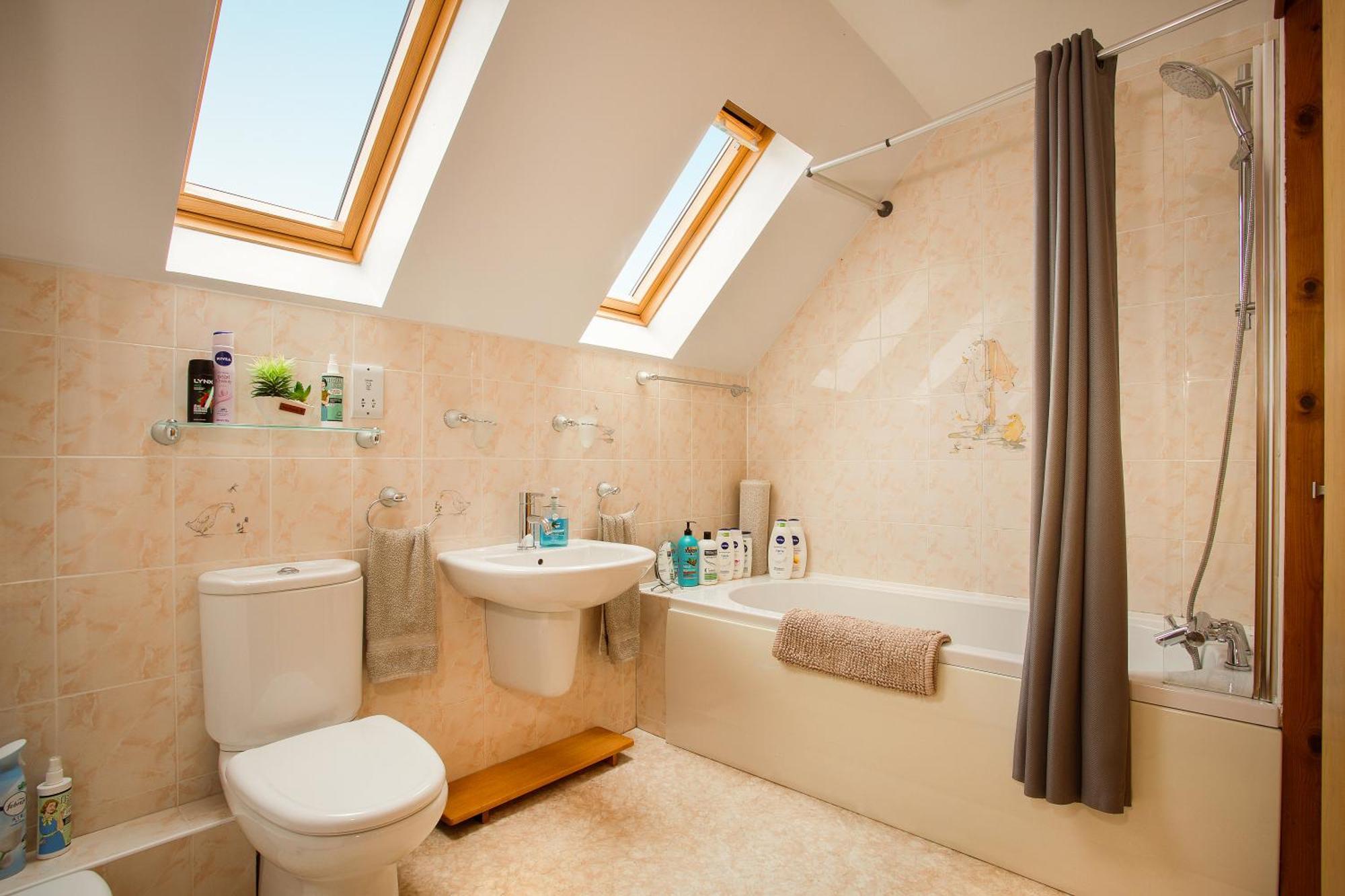 Beechwood Lodge Guesthouse Alness Bagian luar foto