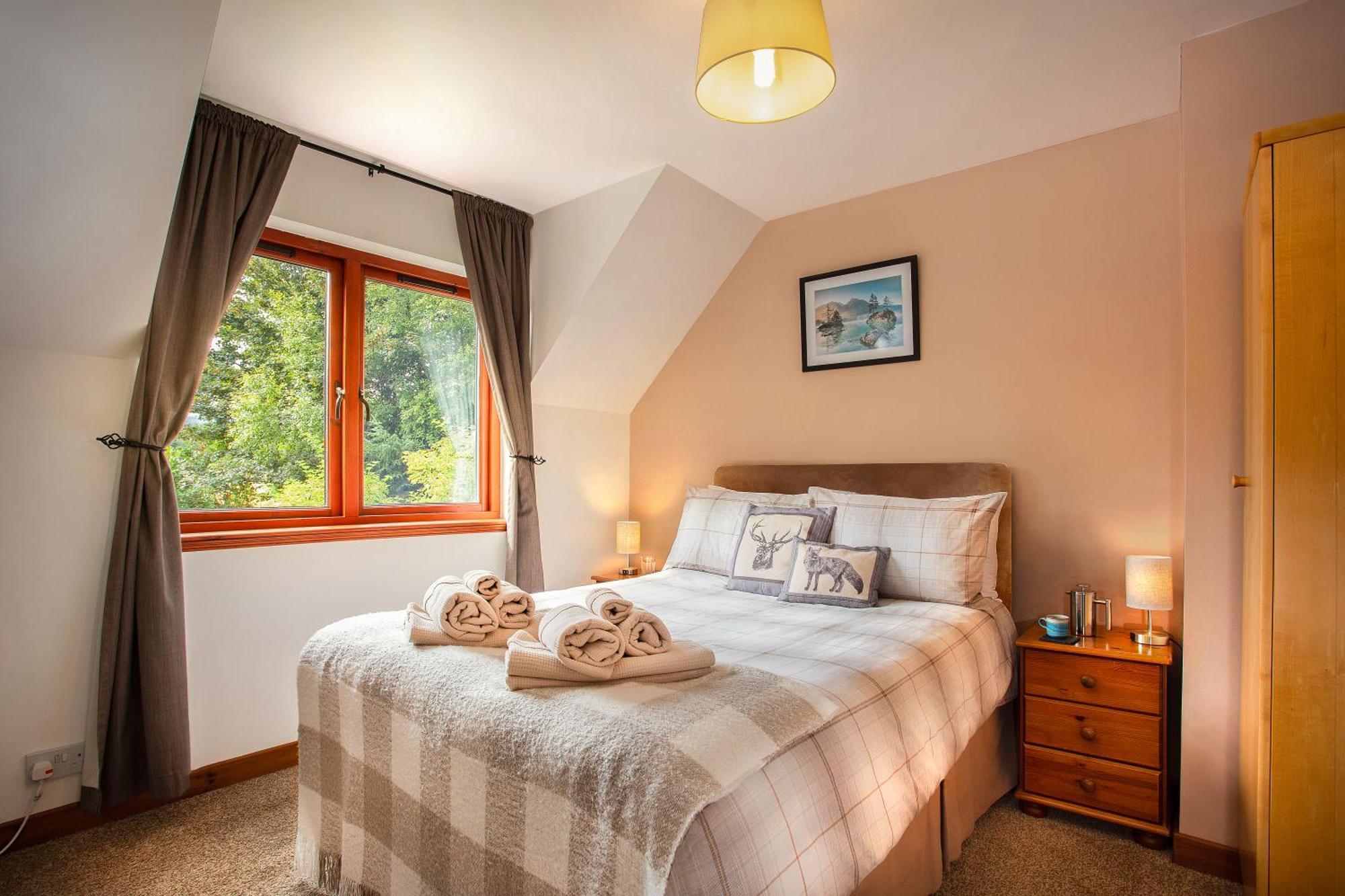 Beechwood Lodge Guesthouse Alness Bagian luar foto