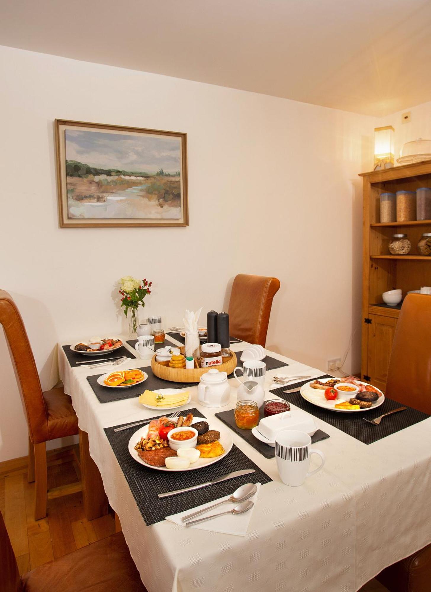 Beechwood Lodge Guesthouse Alness Bagian luar foto