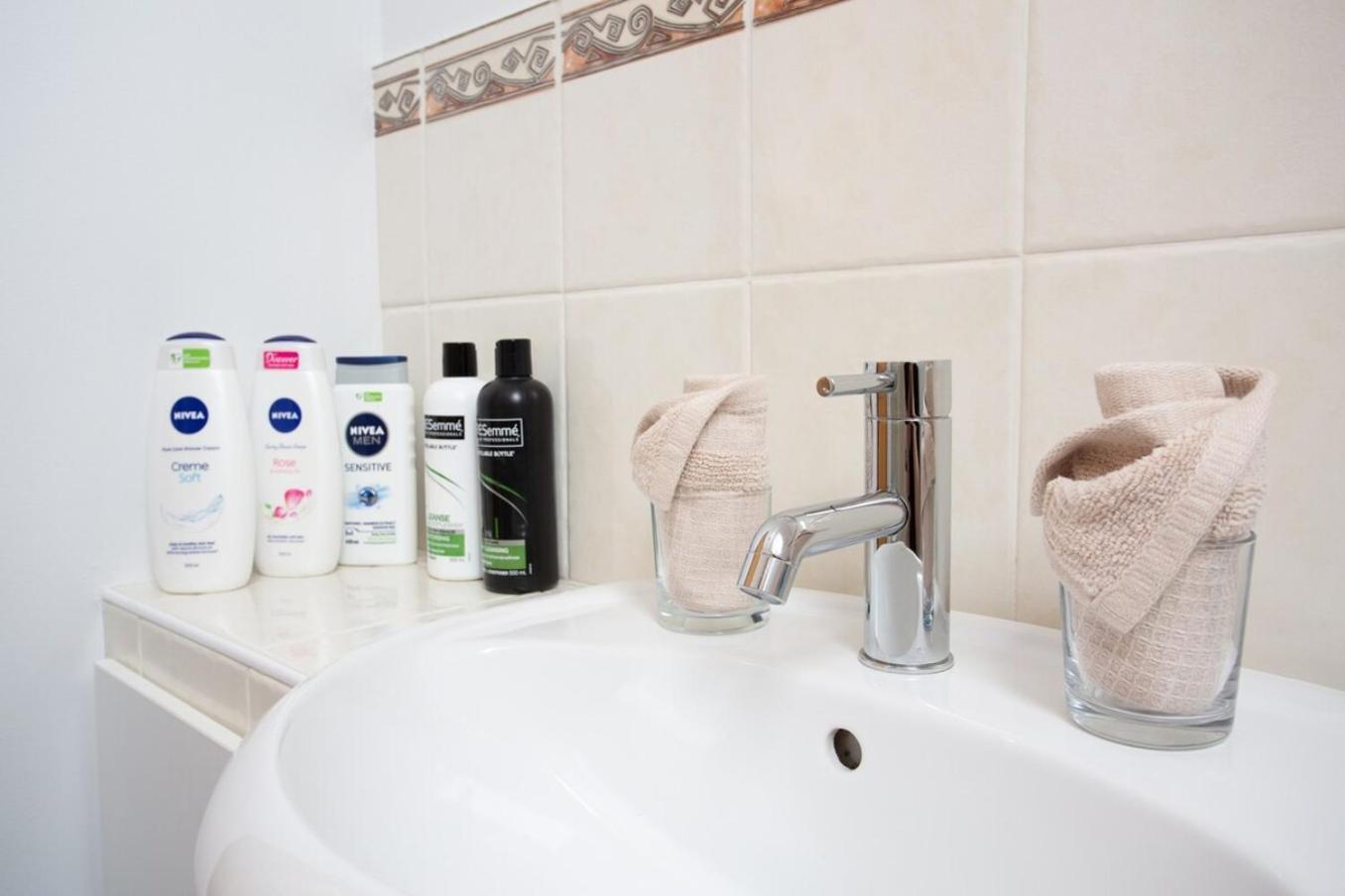 Beechwood Lodge Guesthouse Alness Bagian luar foto