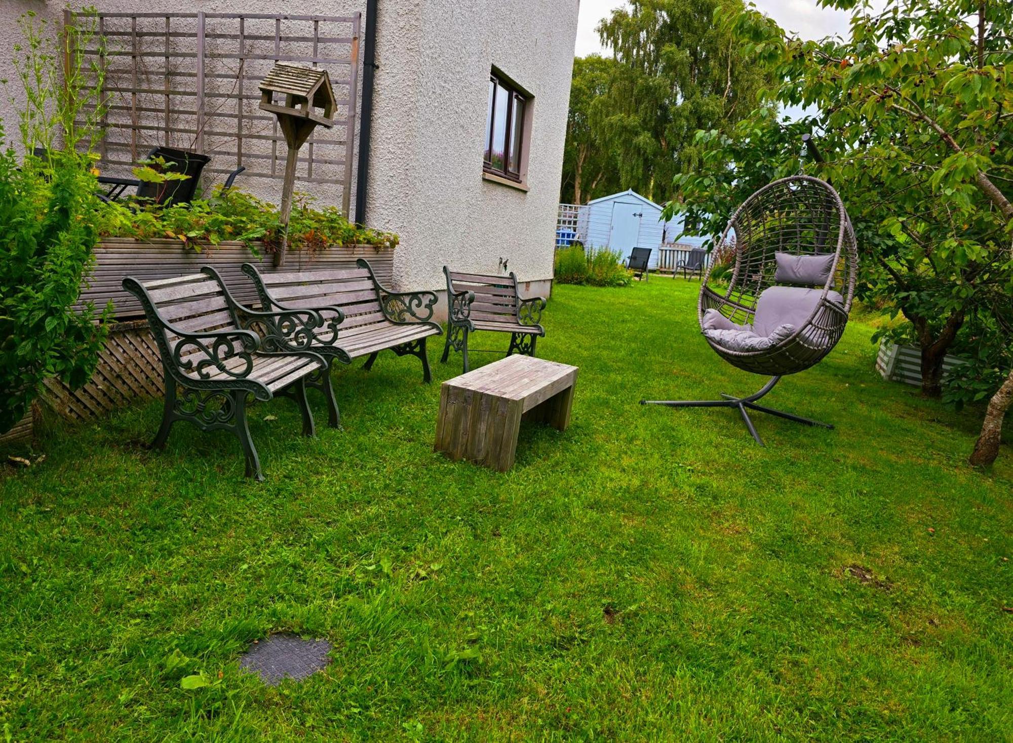Beechwood Lodge Guesthouse Alness Bagian luar foto